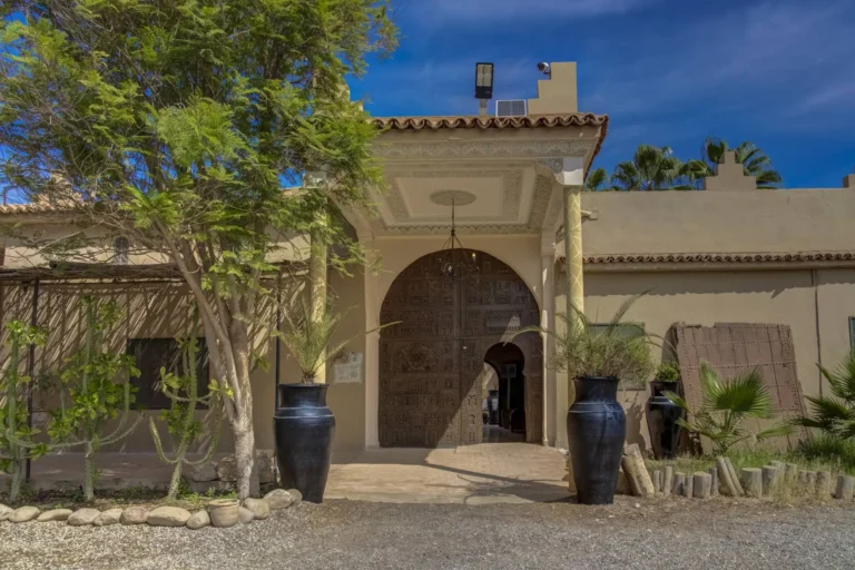 riad-avec-piscine-a-taroudant-hotel-riad-el-aissi-maroc-maison-14-768x512